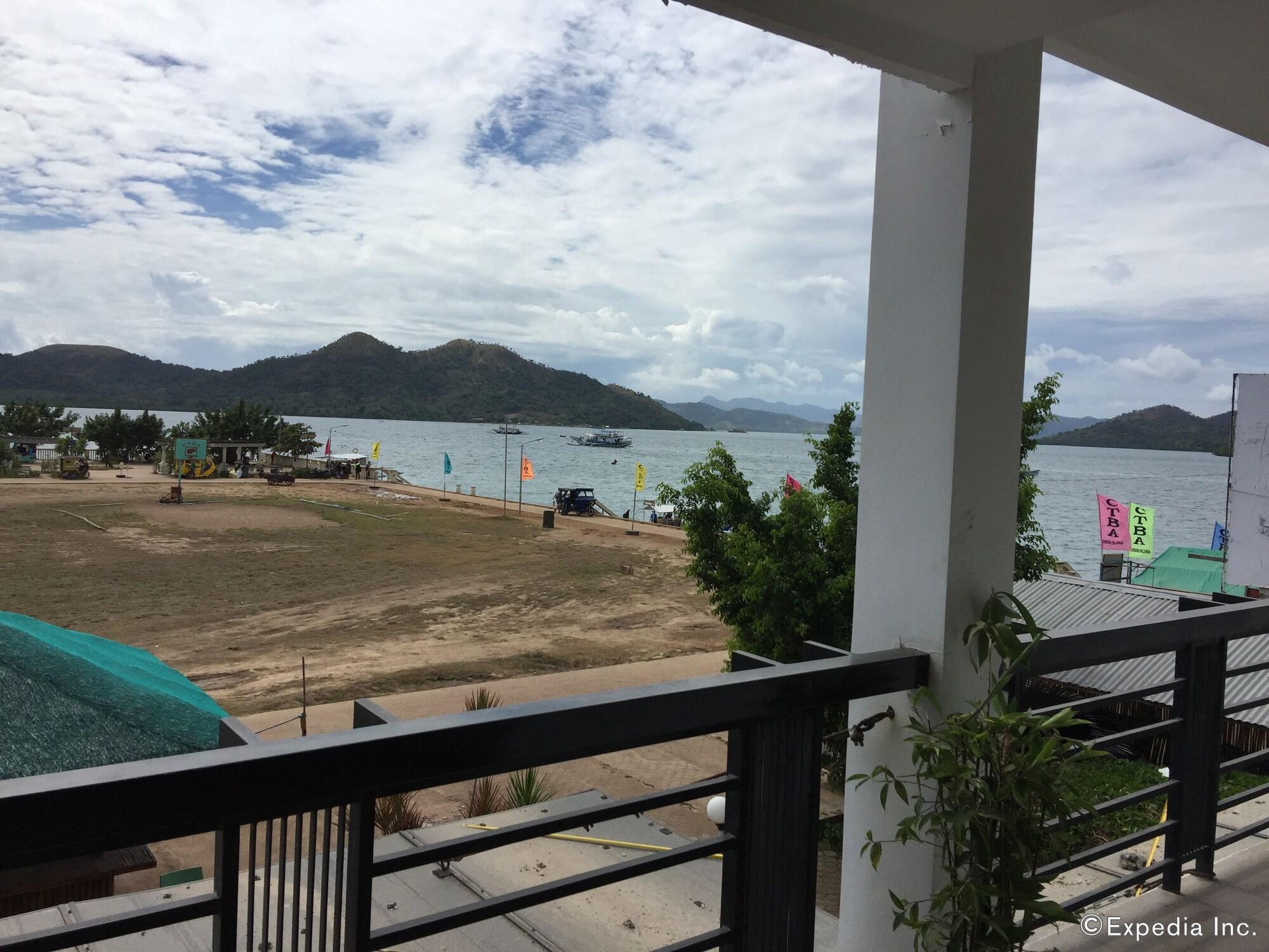 Coron Gateway Hotel & Suites Экстерьер фото