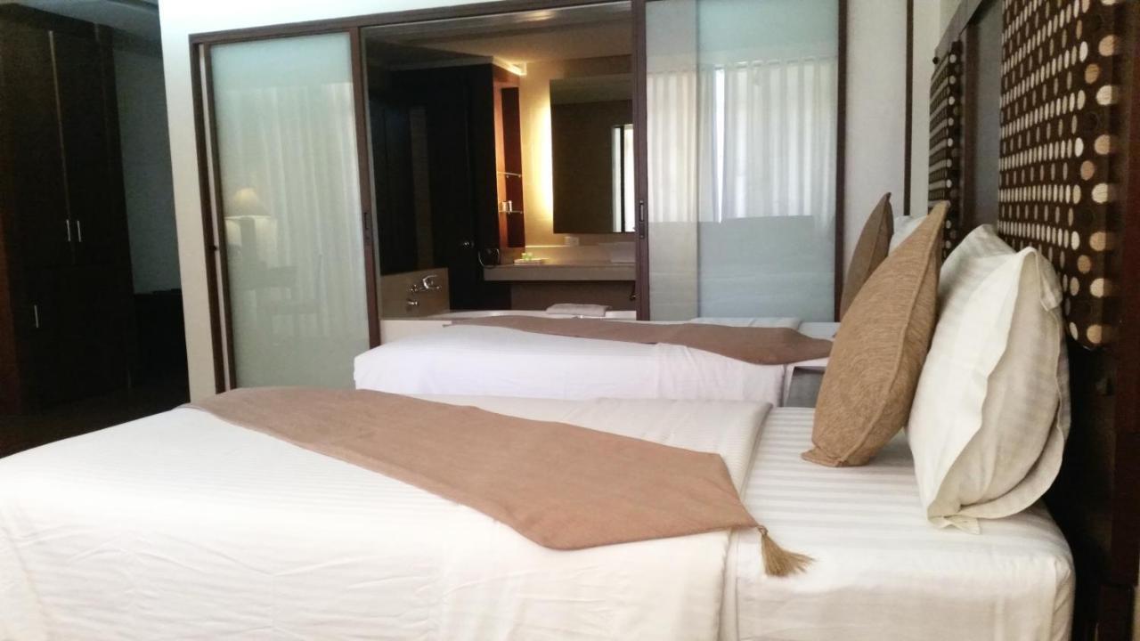 Coron Gateway Hotel & Suites Экстерьер фото